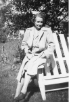 helen-swartz-mcleland-in-april-1944